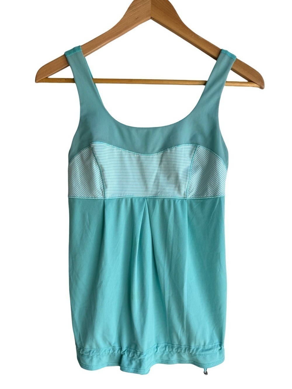 Lululemon Athletic Tank Sz 6 Light Sky Blue Stripe Running Gym Yoga Top Relaxed